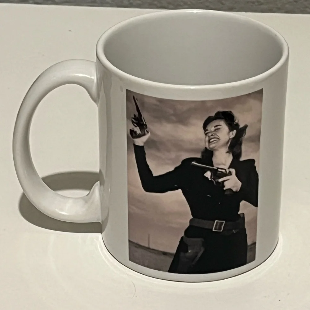🖤Vintage Funny Sassy Grandma Cowgirl Gunslinger Western 1950s Pin Up Glam Mug🖤 - Picture 4 of 6